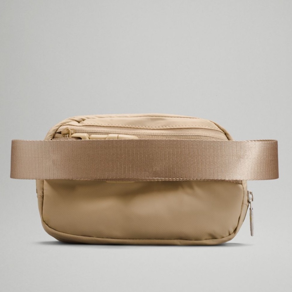 Lululemon Everywhere Belt Bag Extended Strap Trench RARE - Picture 3 of 6